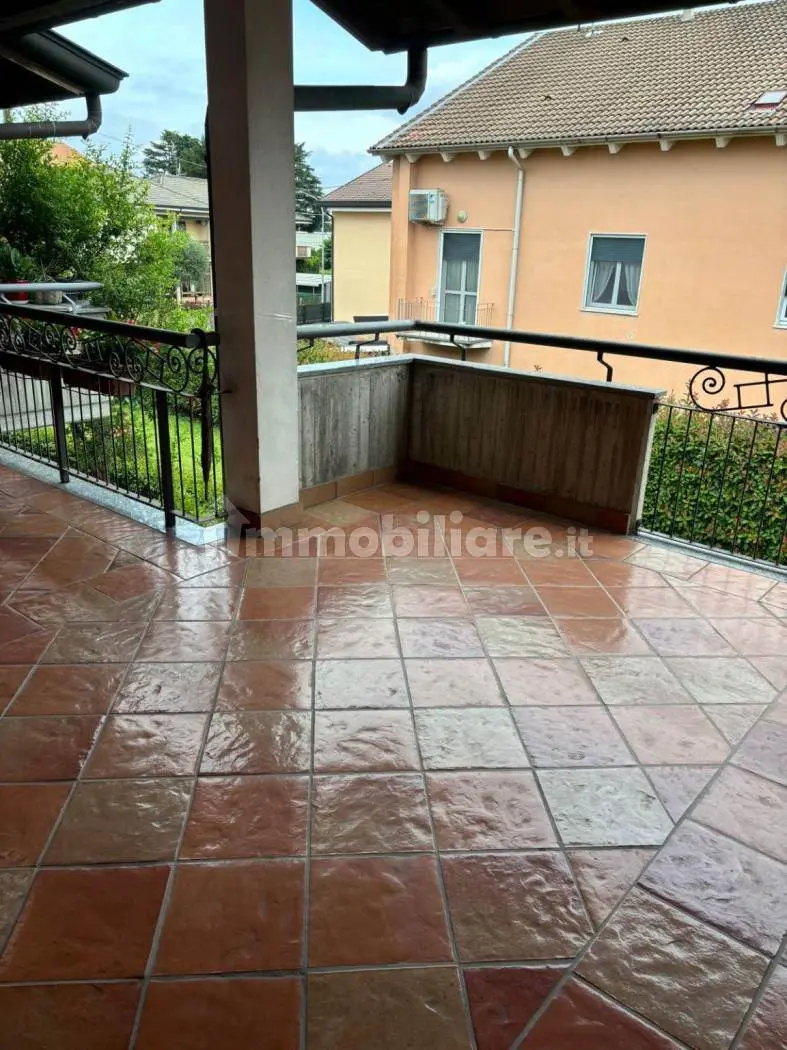 Immagine di copertina dell'immobile Luminoso Quattrolocali con Ampi Spazi Esterni nel Cuore di Trezzano Rosa