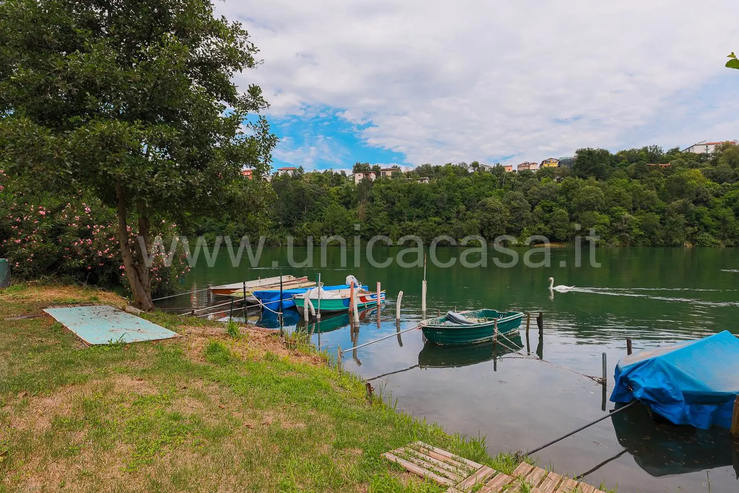 Un Angolo di Paradiso per il Tuo Ristorante: Immobile Esclusivo con Vista Panoramica e Spazio per Eventi