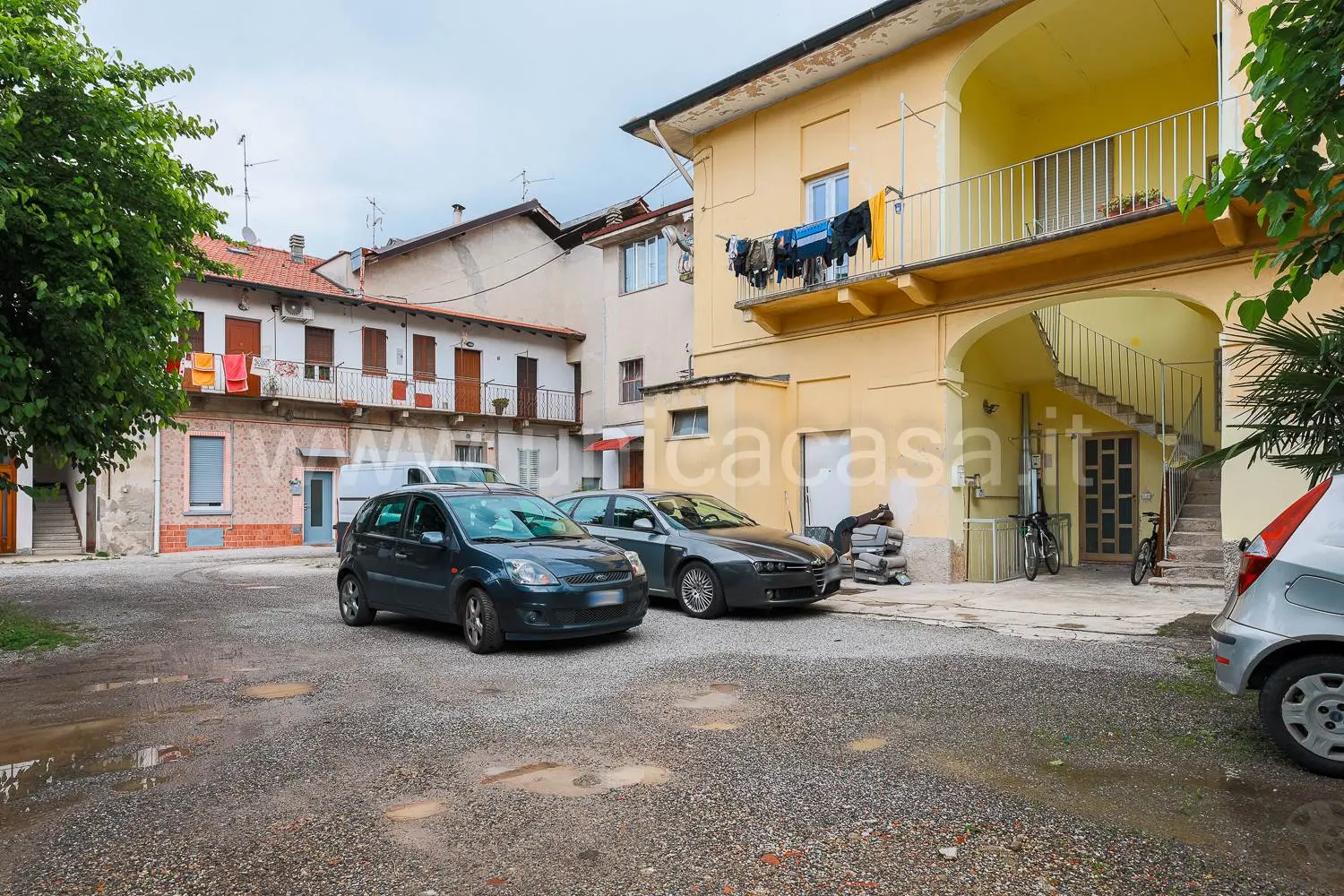 Vendesi appartamento ristrutturato in via Cavour, Bernareggio