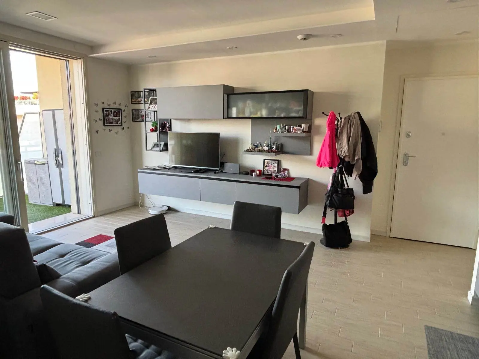 Cambiago – trilocale con terrazzo, box e cantina in classe a+
