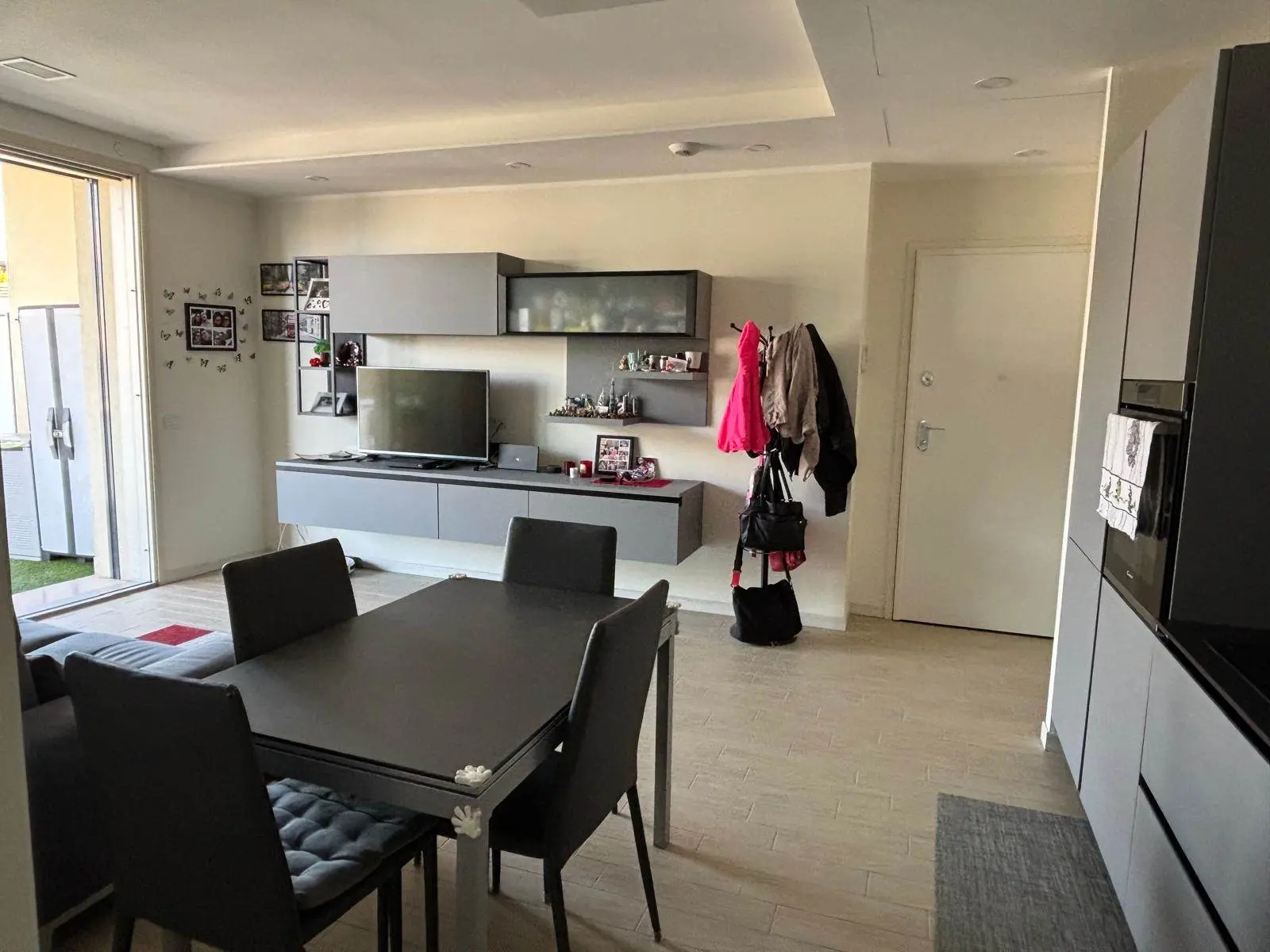 Cambiago – trilocale con terrazzo, box e cantina in classe a+