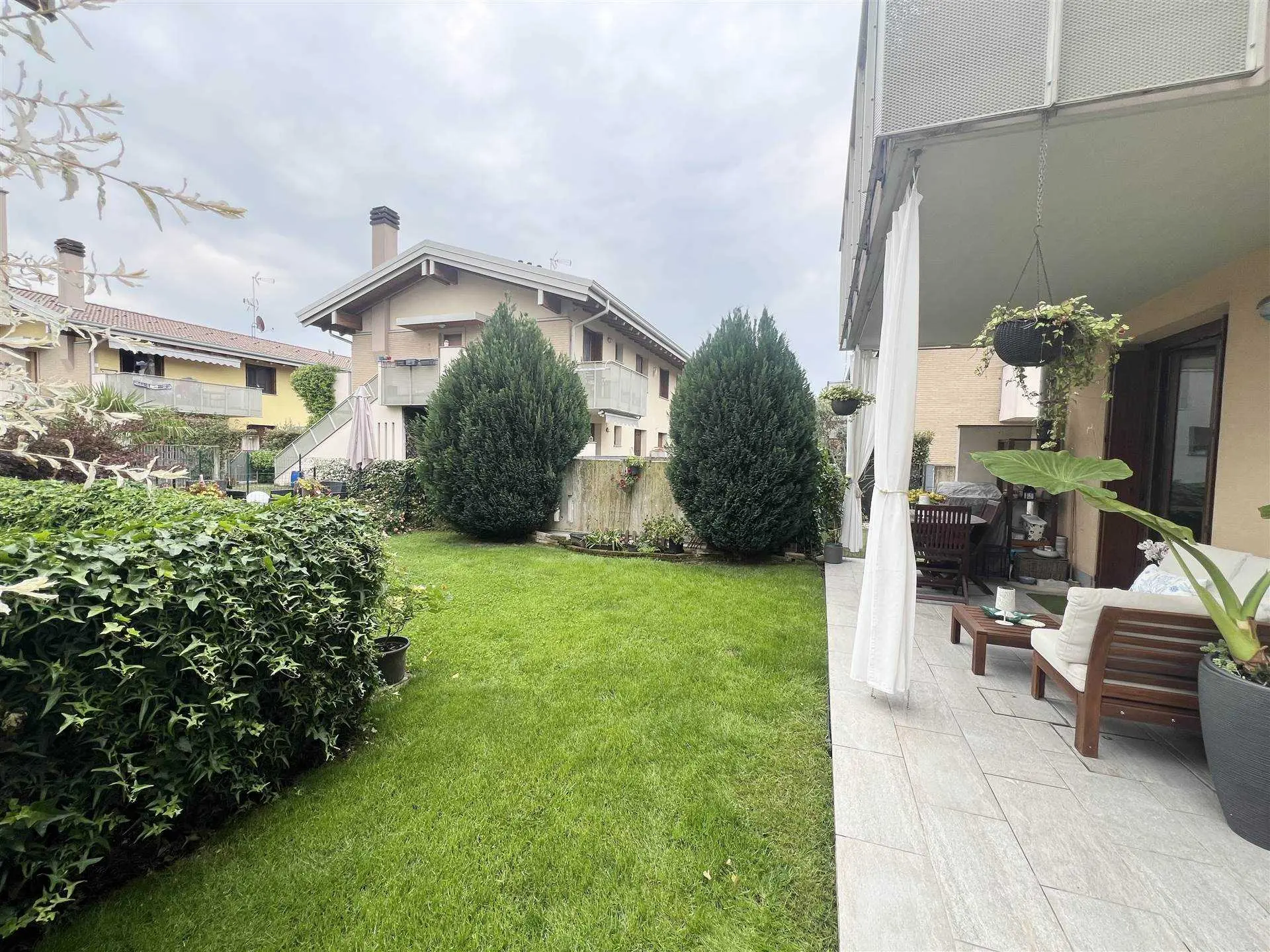 Trilocale  recentissimo con giardino privato