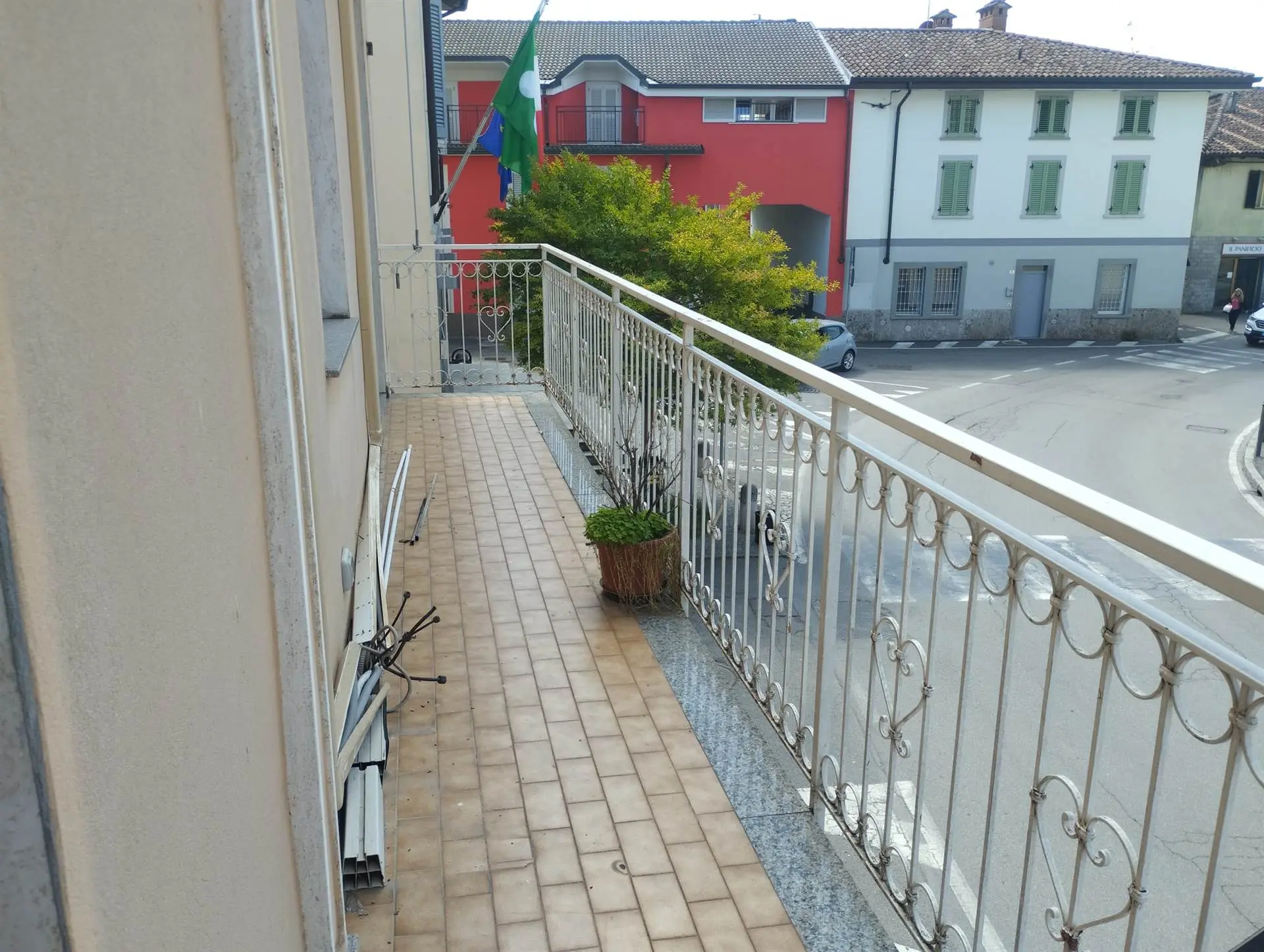 Casa Indipendente Libera su Tre Lati