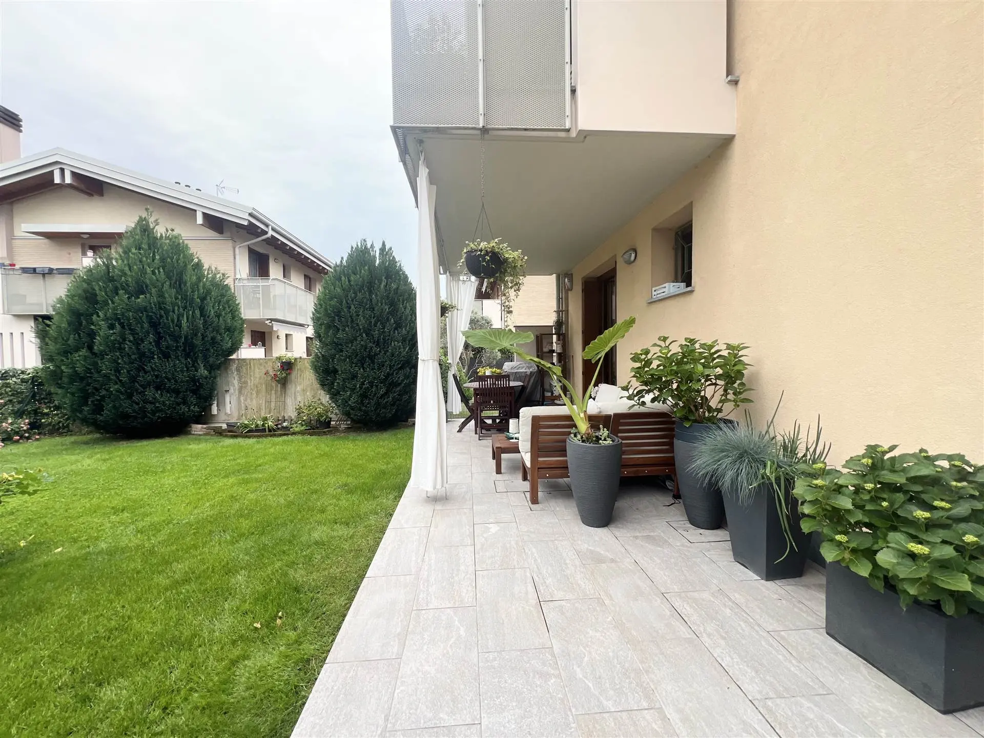 Trilocale  recentissimo con giardino privato