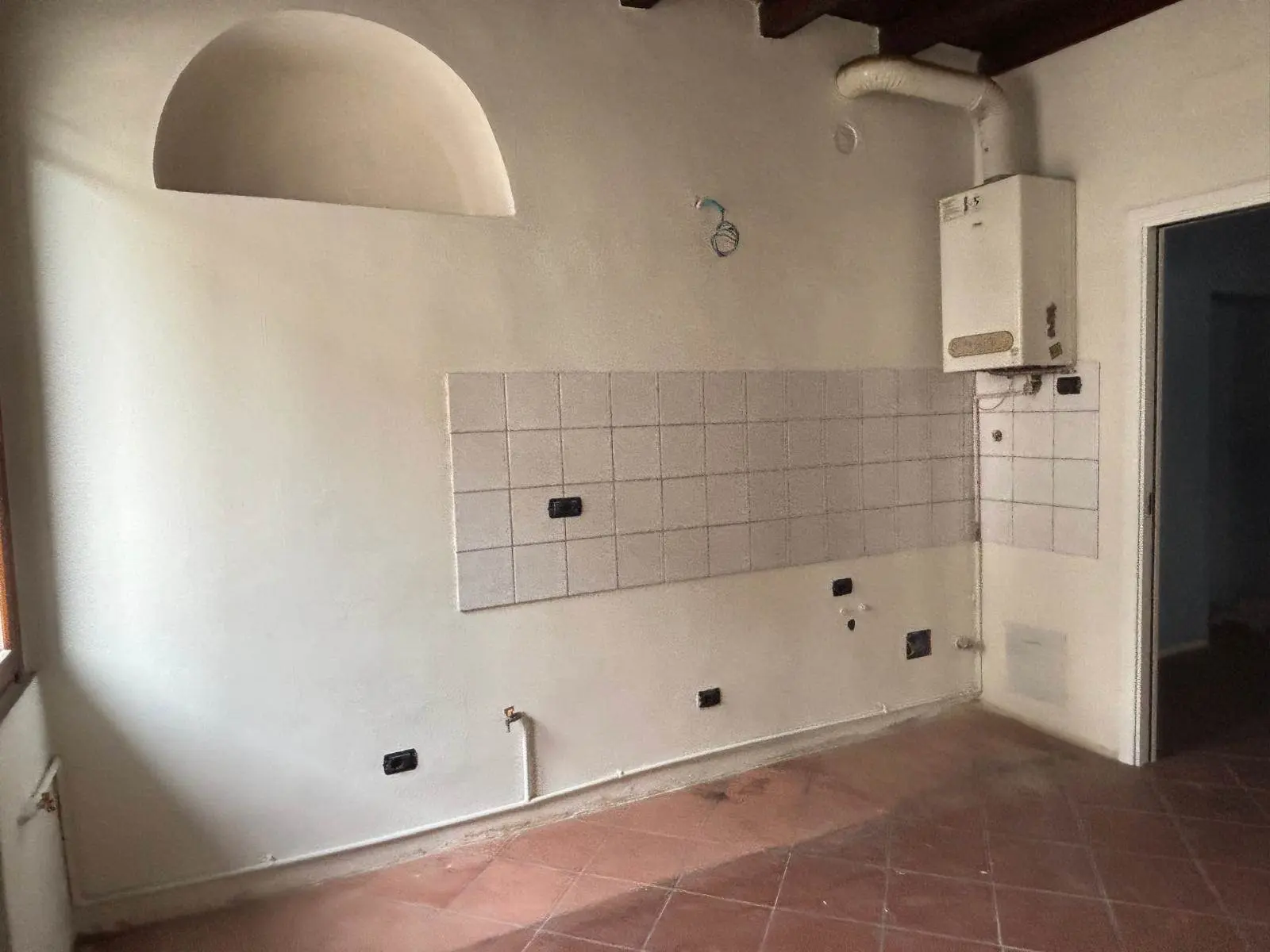Vaprio d'adda – bilocale ristrutturato in corte storica con ampio solaio