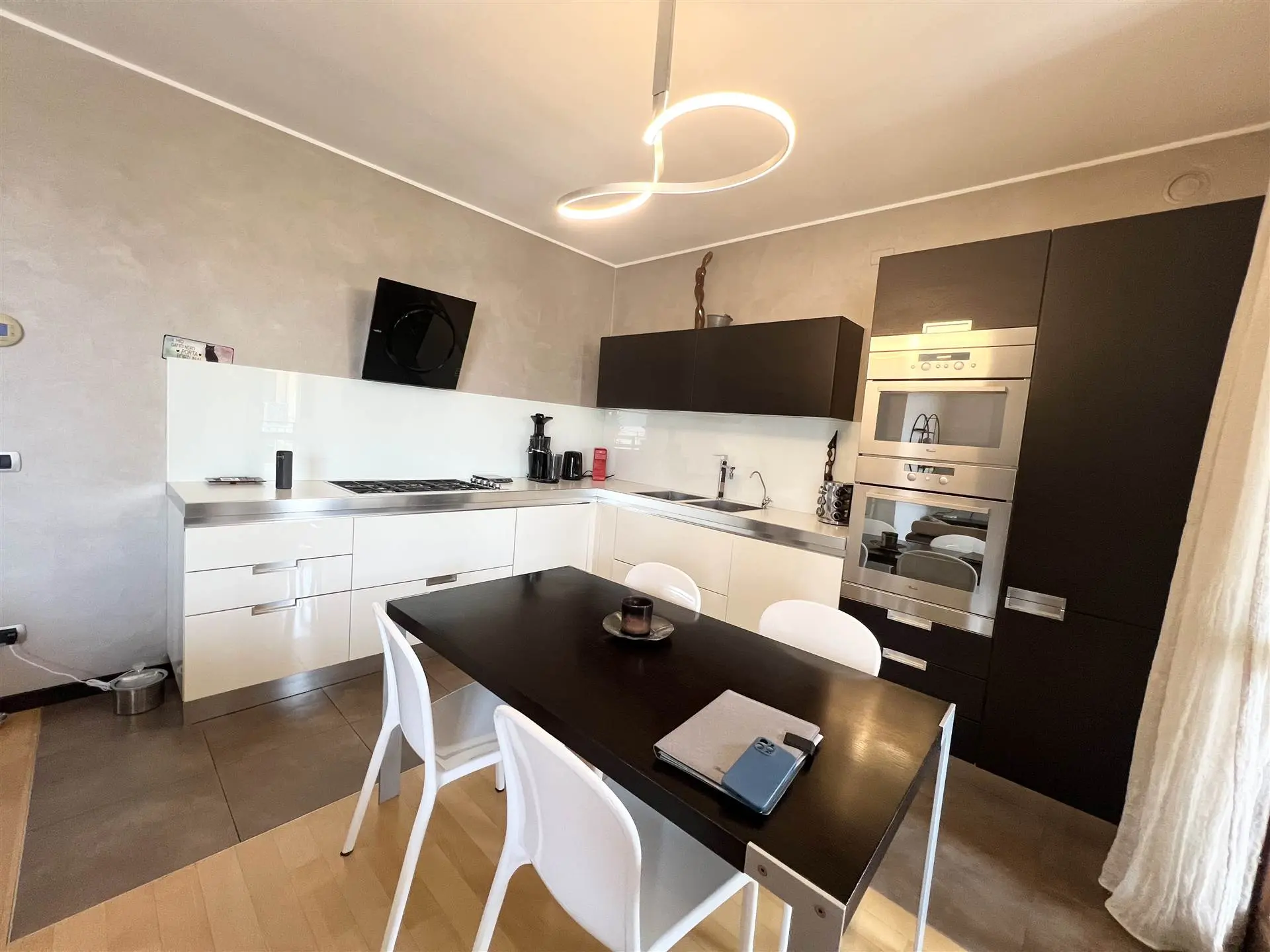 Trilocale in ottime condizioni con box e cantina