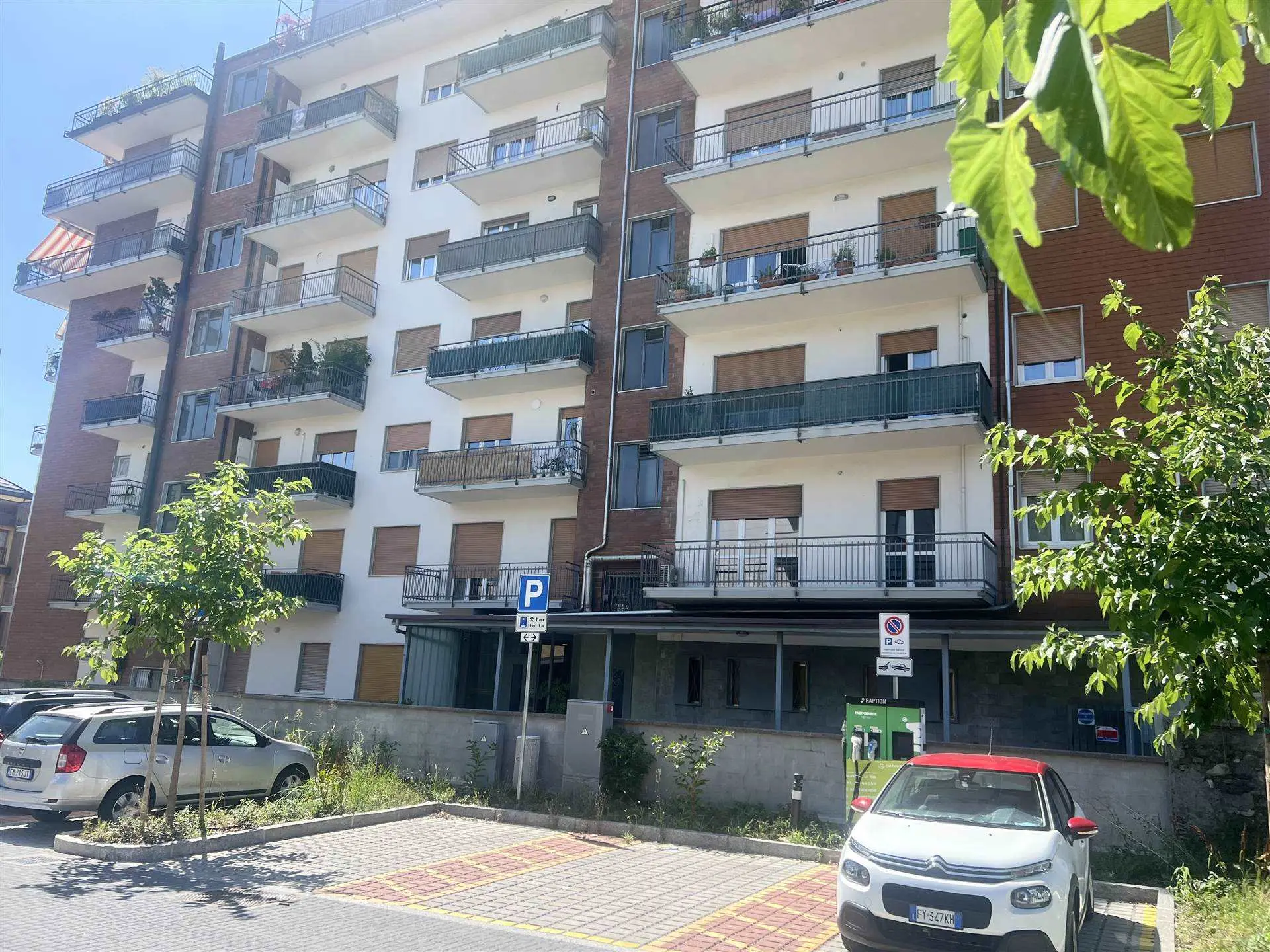 Trilocale ristrutturato via borgo palazzo