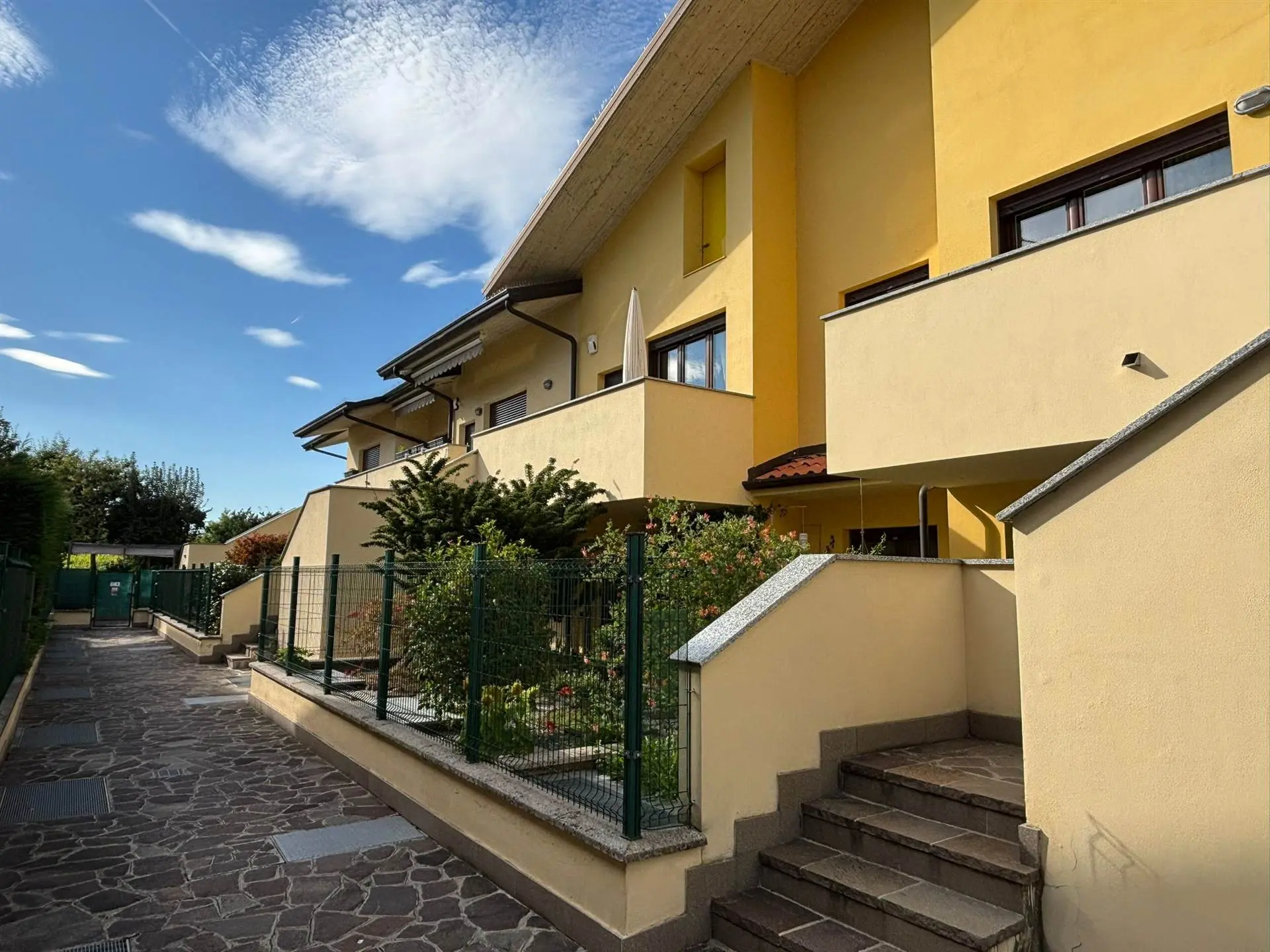 Trezzo sull'Adda – In vendita trilocale in classe A2 con box e cantina