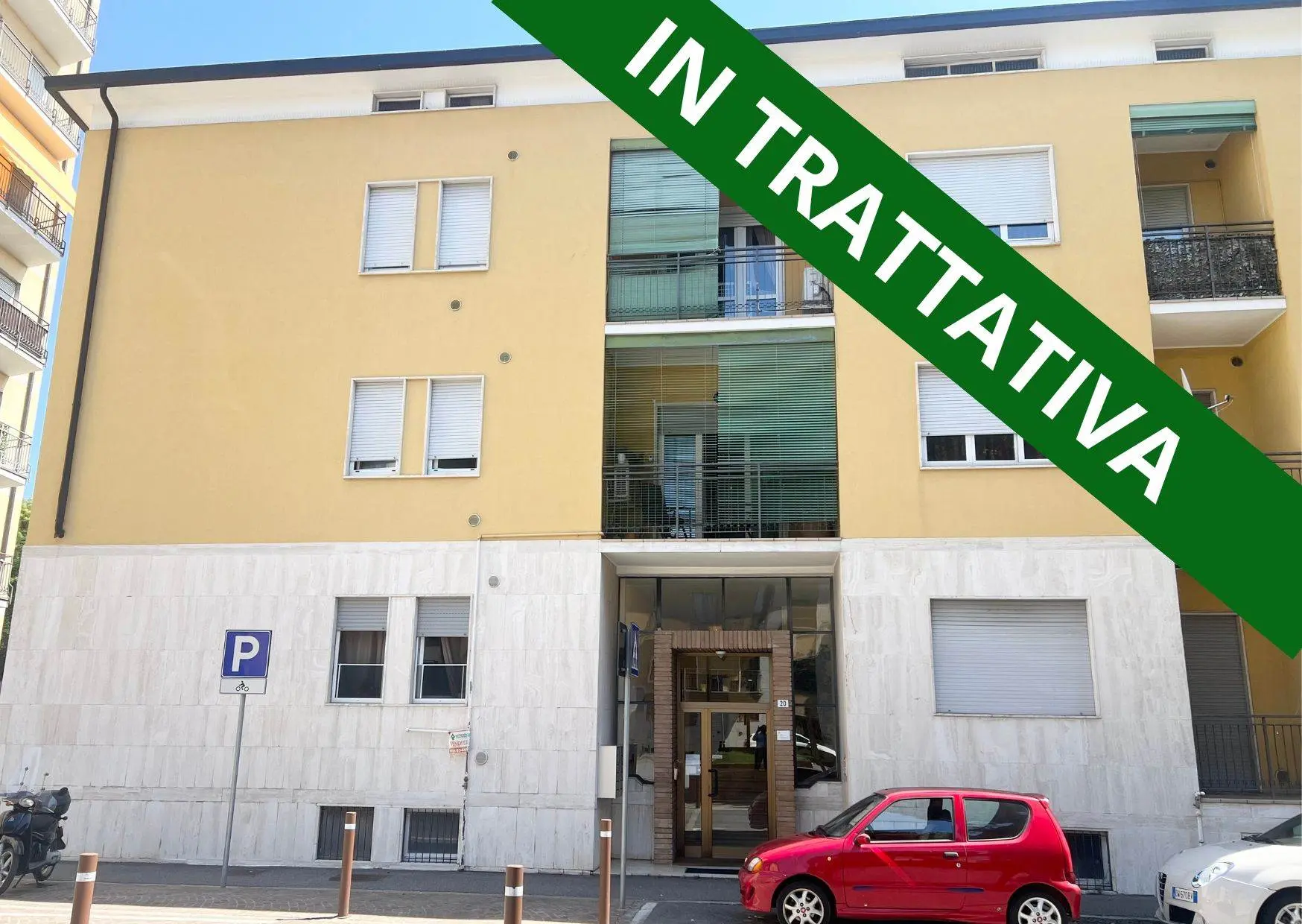 Trilocale di AMPIA METRATURA   in vendita ad Azzano San Paolo
