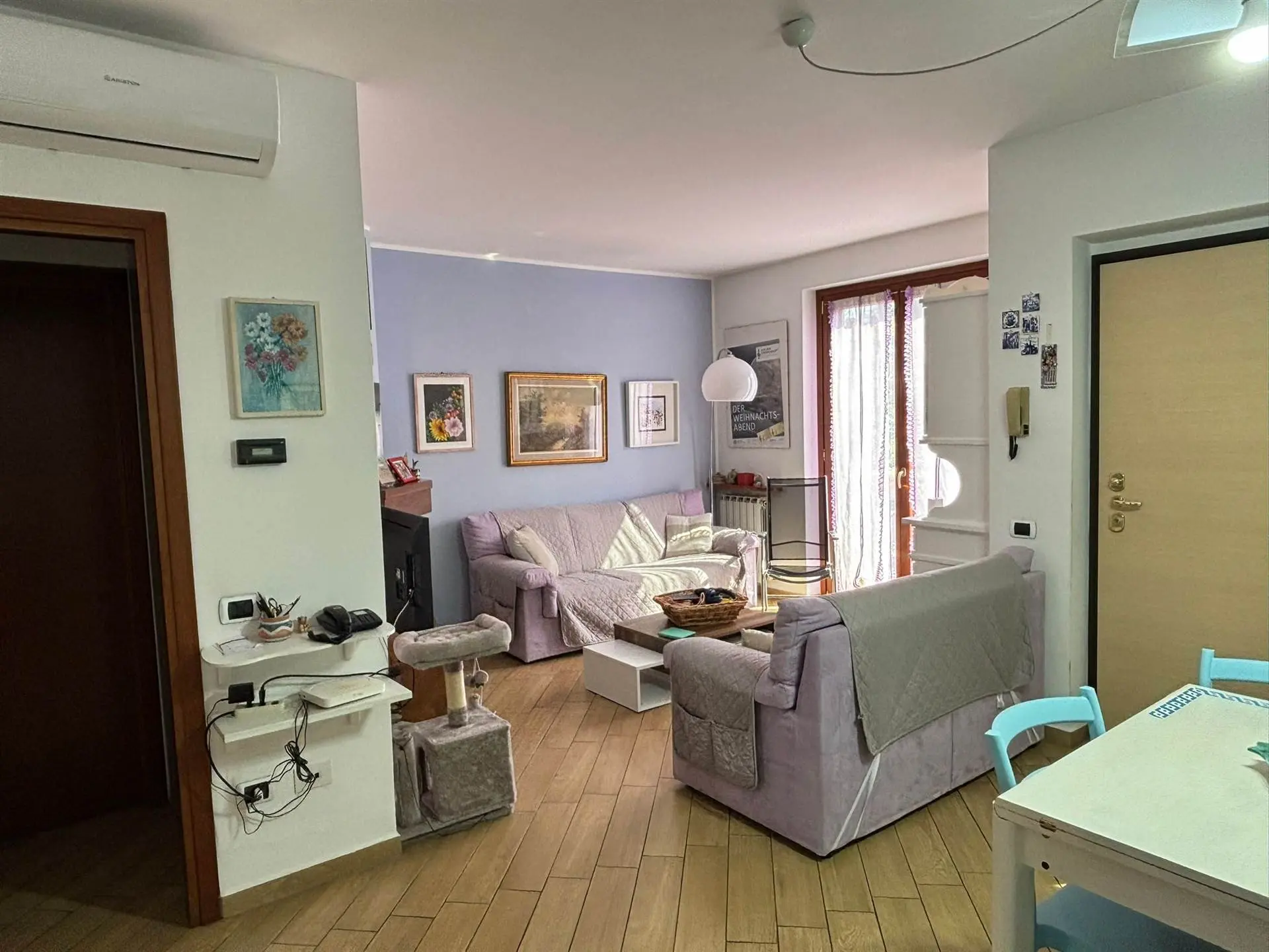 Spaziosa porzione di villa a schiera con giardino privato e mansarda –  Ottima posizione