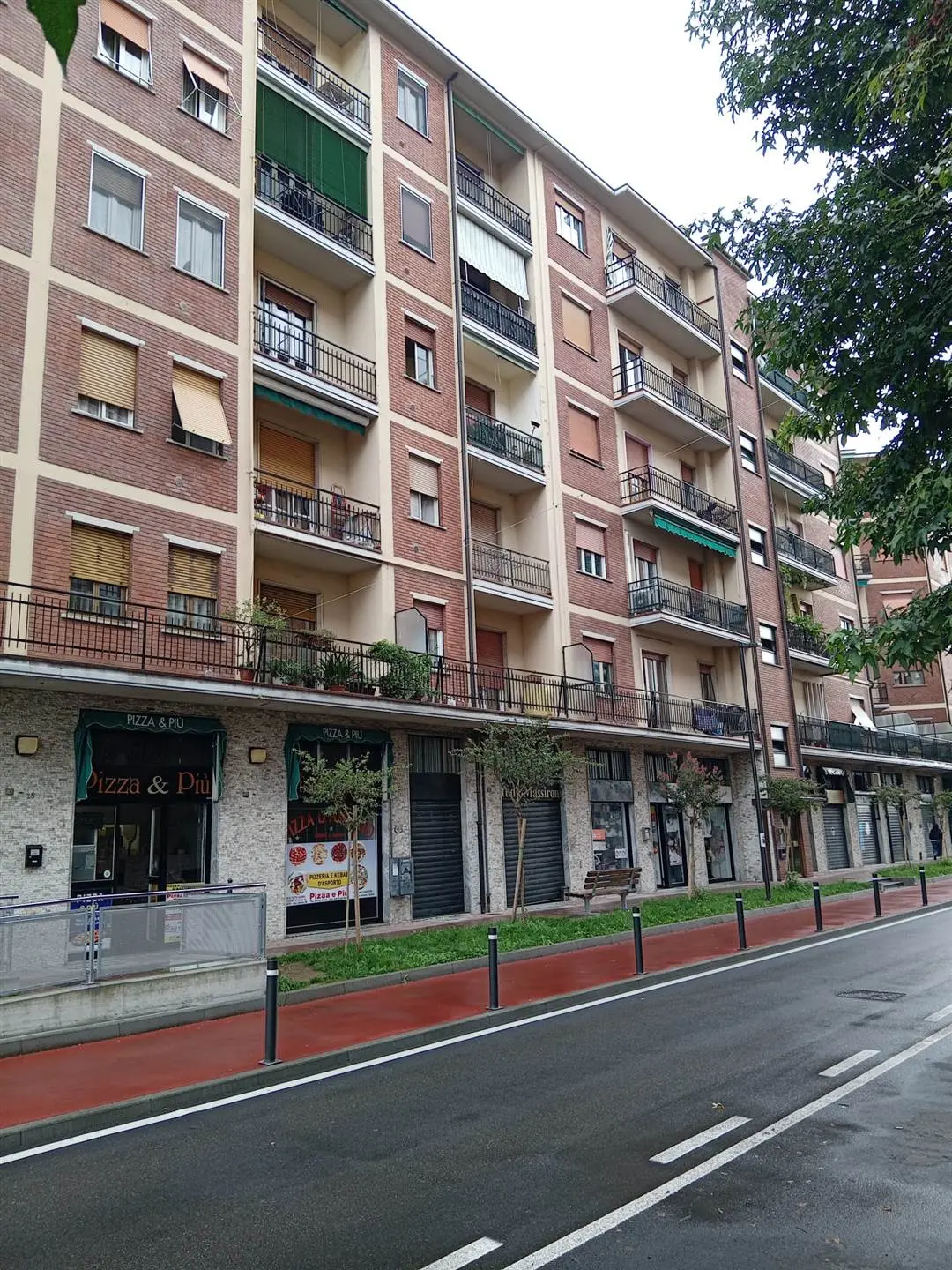 Carnate Centro – Ampio Bilocale Ristrutturato con Box e Cantina