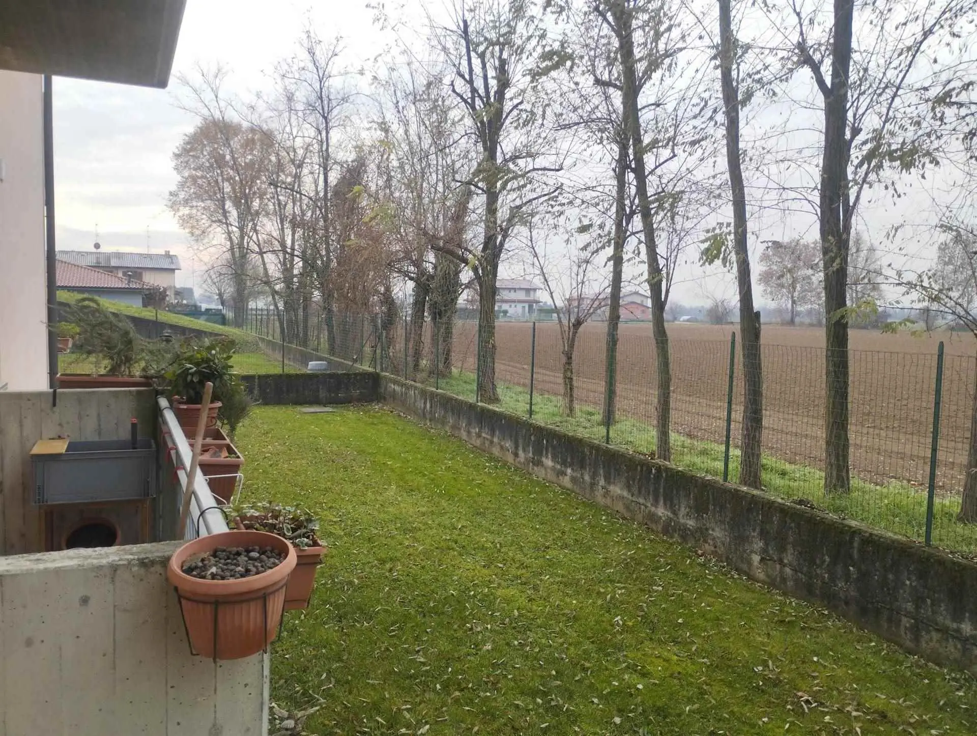 Bilocale in Piccolo Contesto Residenziale con Box