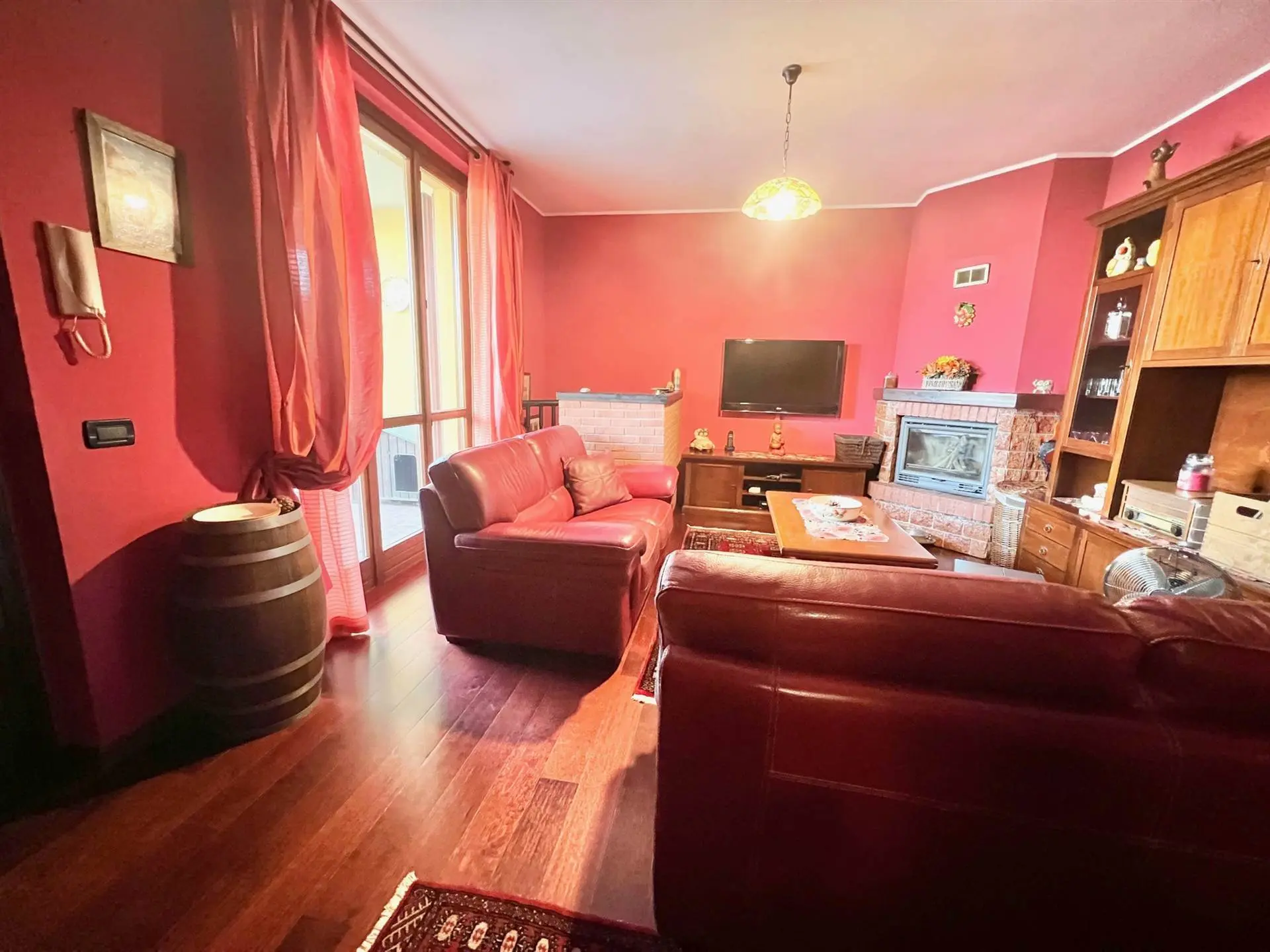 Trilocale indipendente taverna e giardino