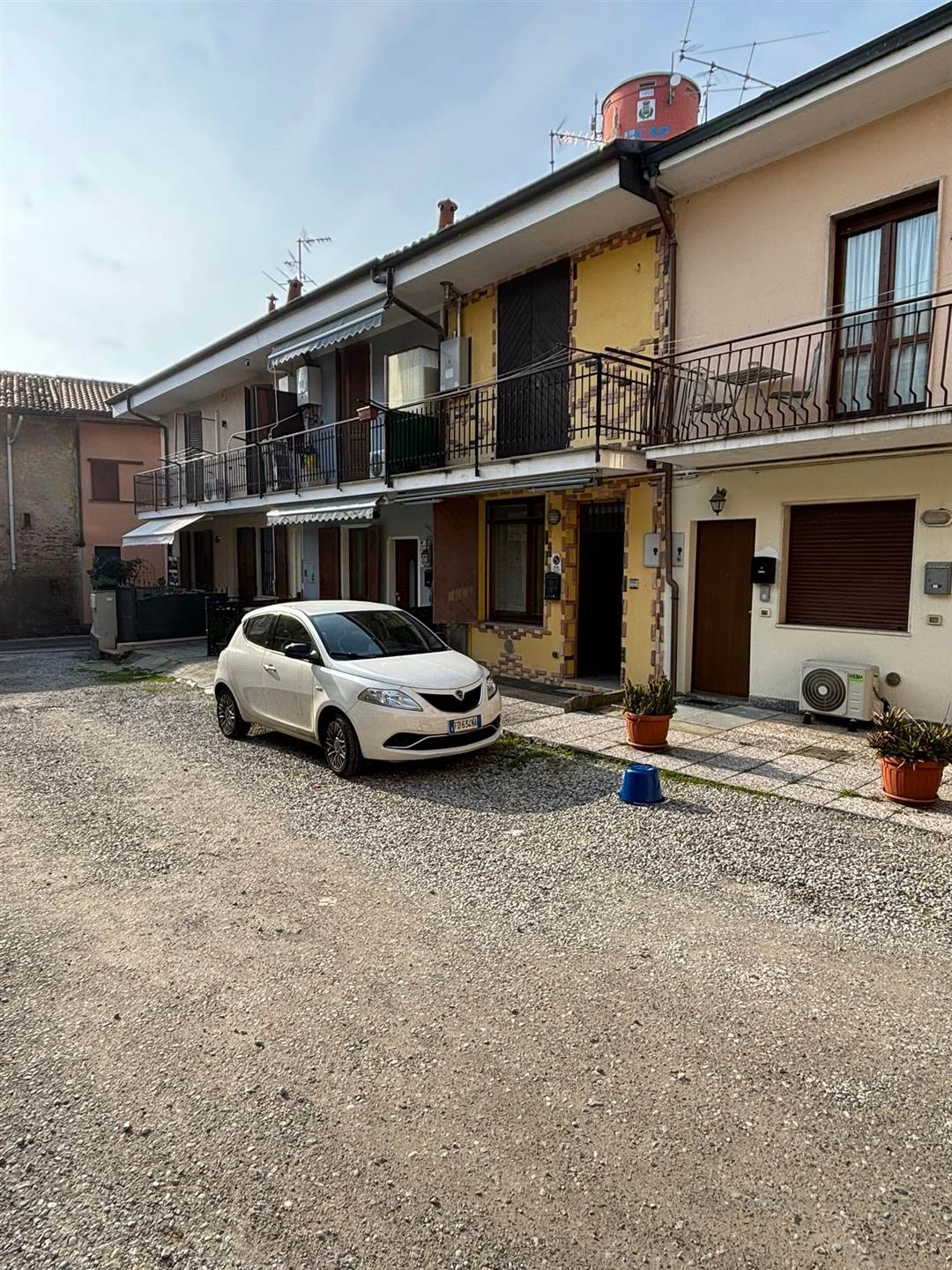 Appartamento in Vendita a Trezzano Rosa