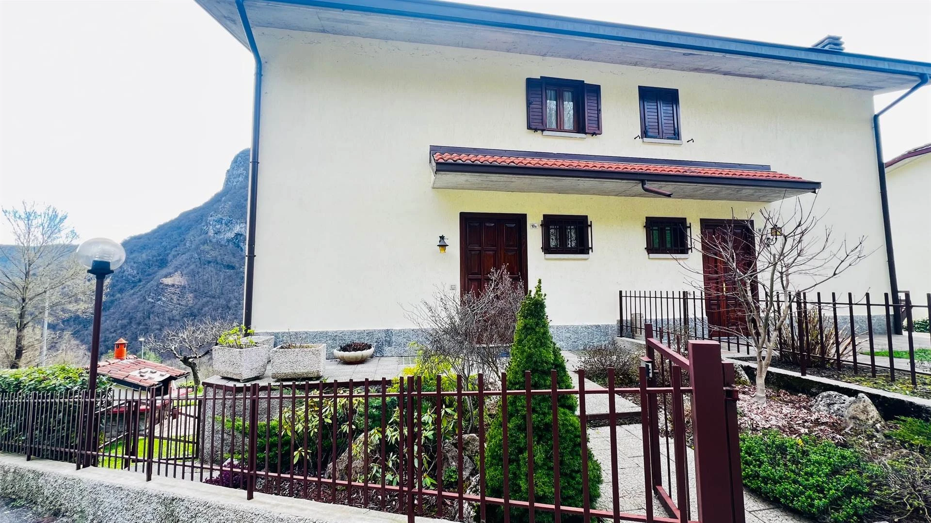 Villetta con vista e giardino – Val Brembilla