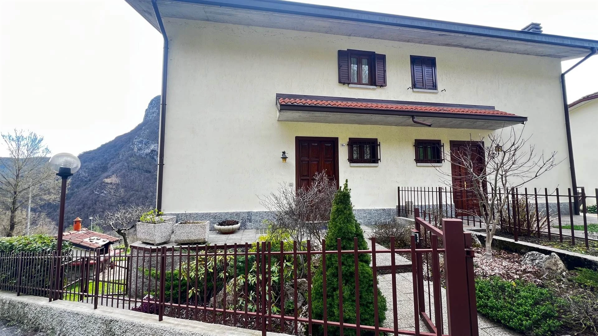 Villetta con vista e giardino – Val Brembilla