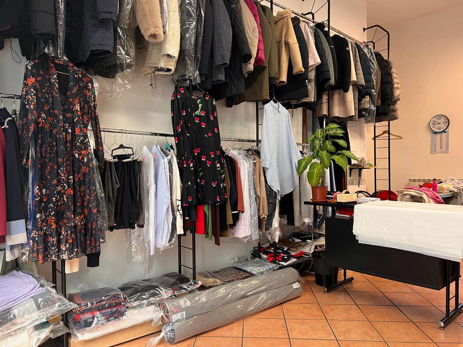 Attività Lavanderia OTTIMO PORTAFOGLIO CLIENTI