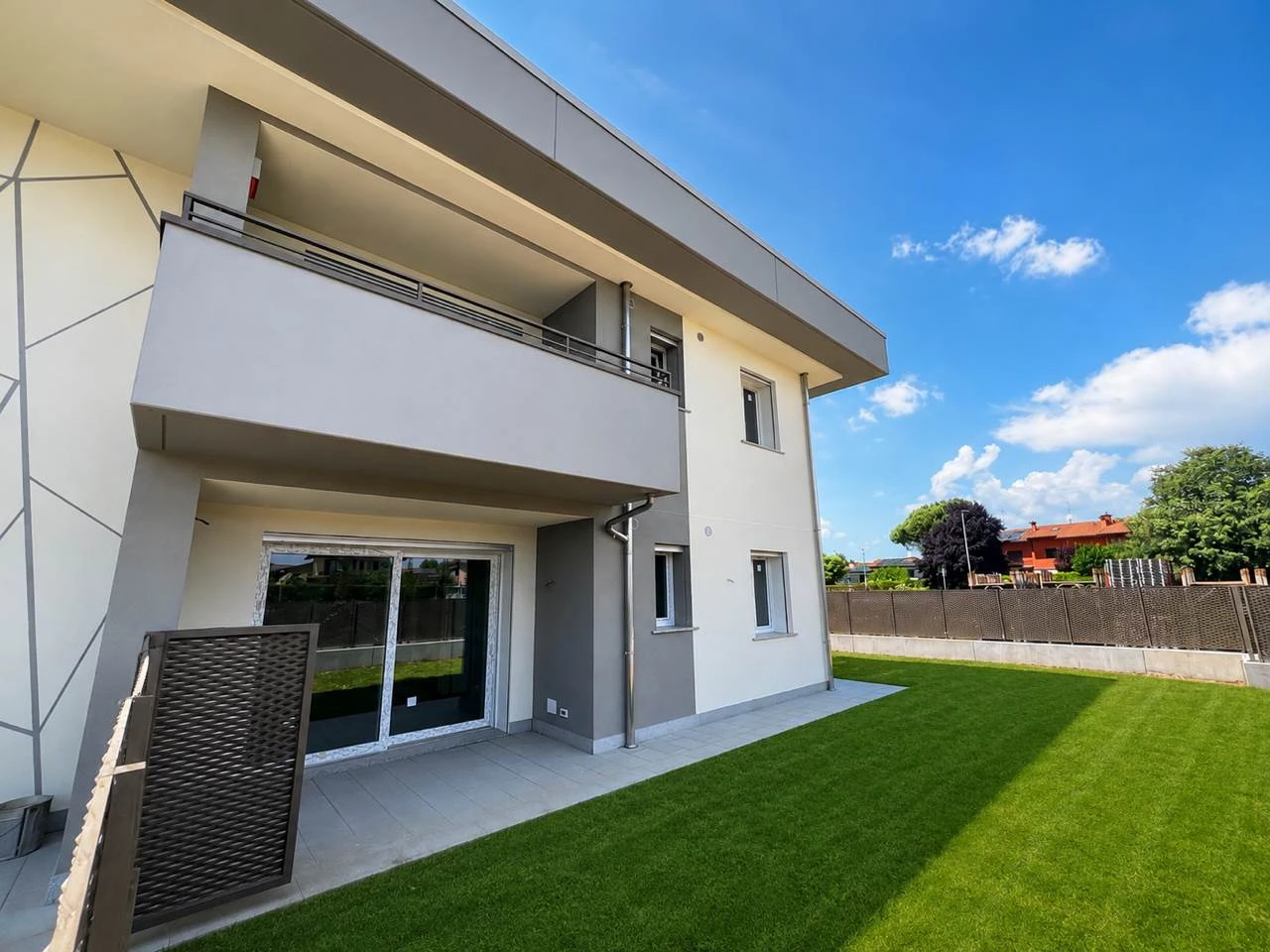 Nuovo trilocale con giardino privato