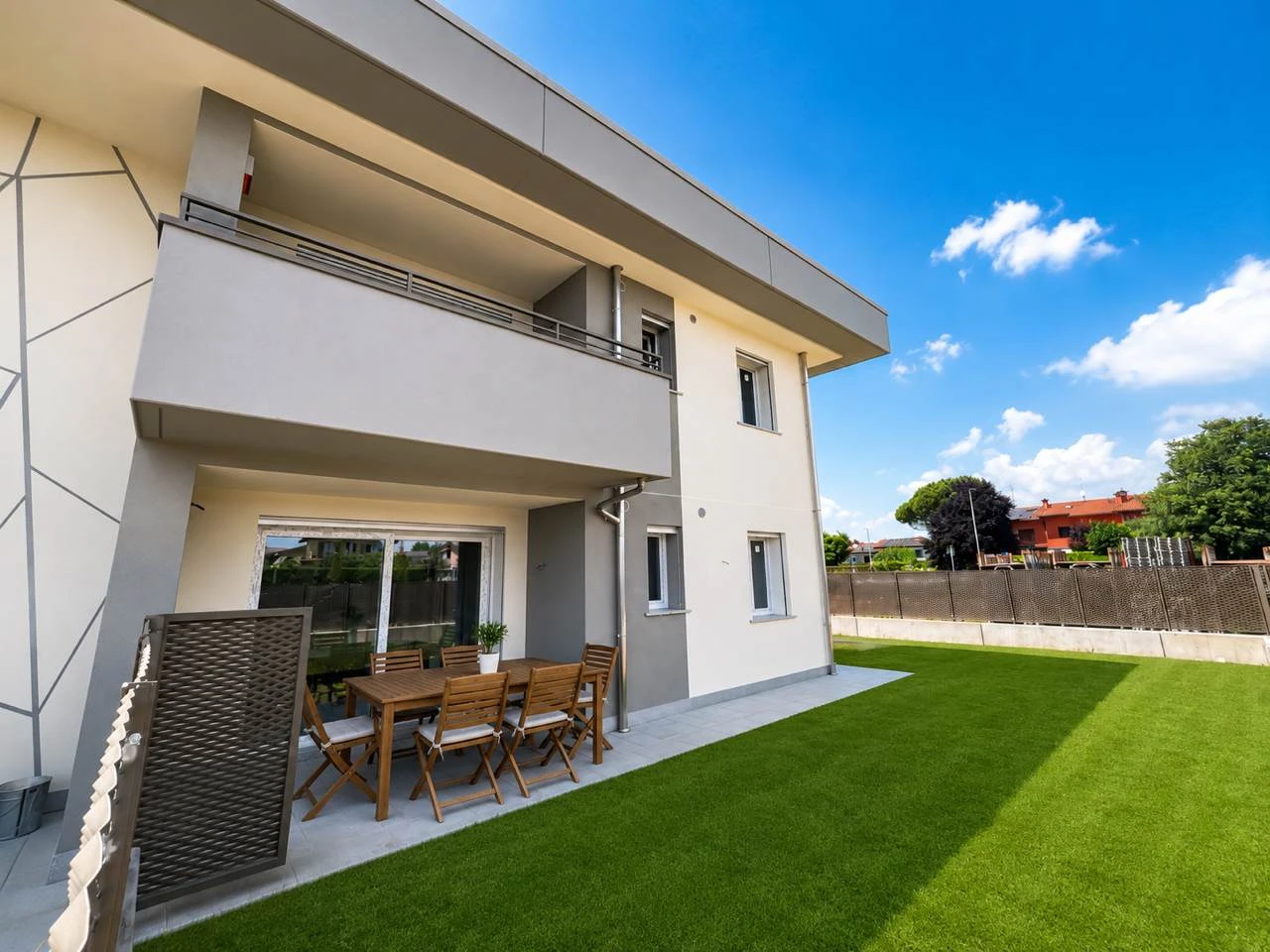 Nuovo trilocale con giardino privato