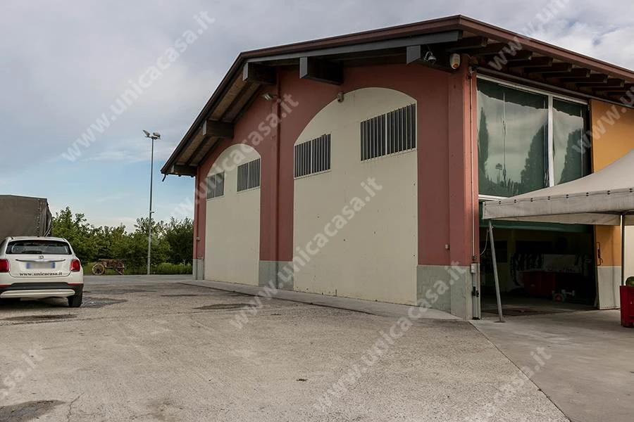 Azienda agricola in Vendita a Masate