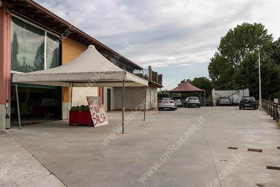 Azienda agricola in Vendita a Masate