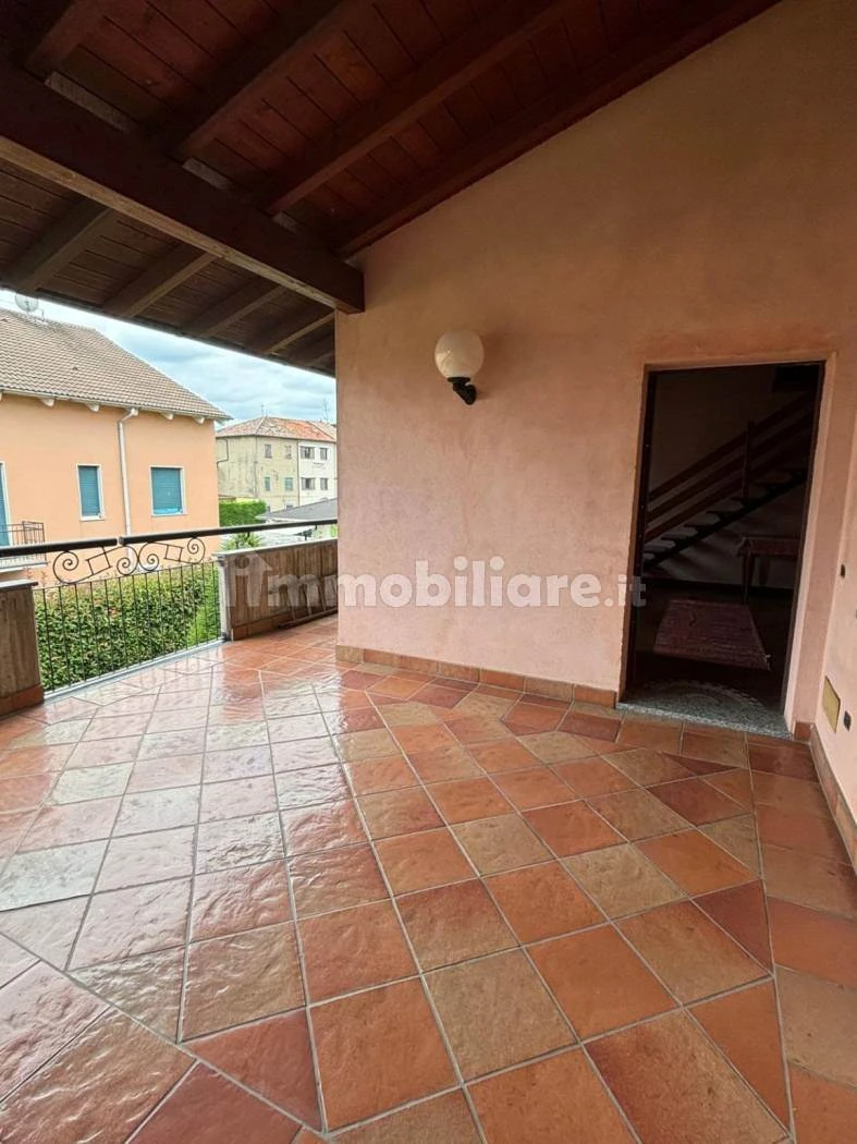 Appartamento in Vendita a Trezzano Rosa