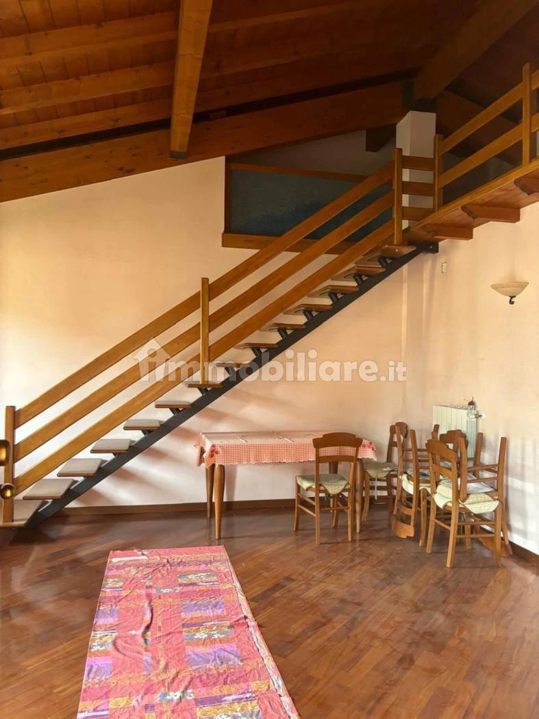 Appartamento in Vendita a Trezzano Rosa