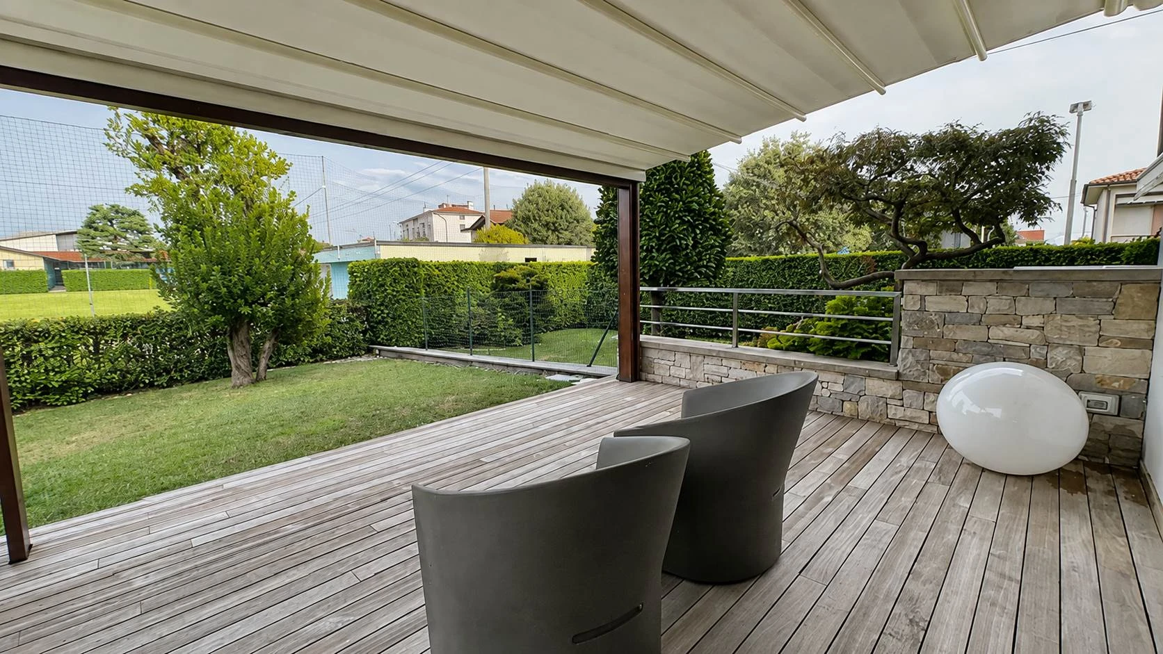 Villetta a schiera indipendente con giardino privato