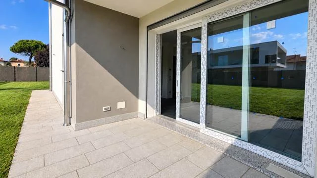 Azzano san paolo – nuovo trilocale con giardino privato