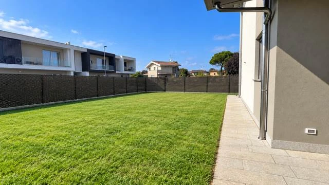 Azzano san paolo – nuovo trilocale con giardino privato