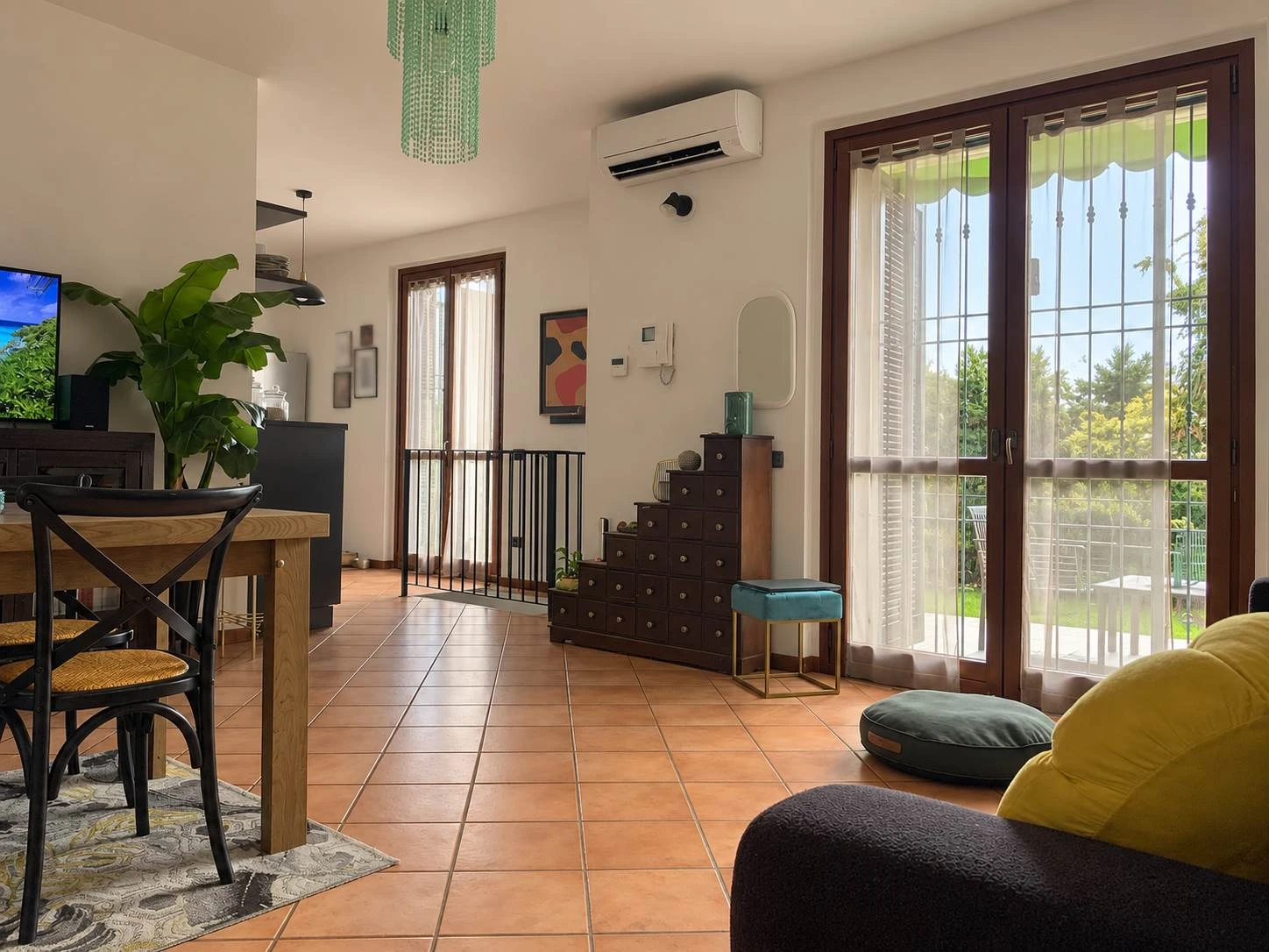 Trilocale con taverna e giardino e poche famiglia