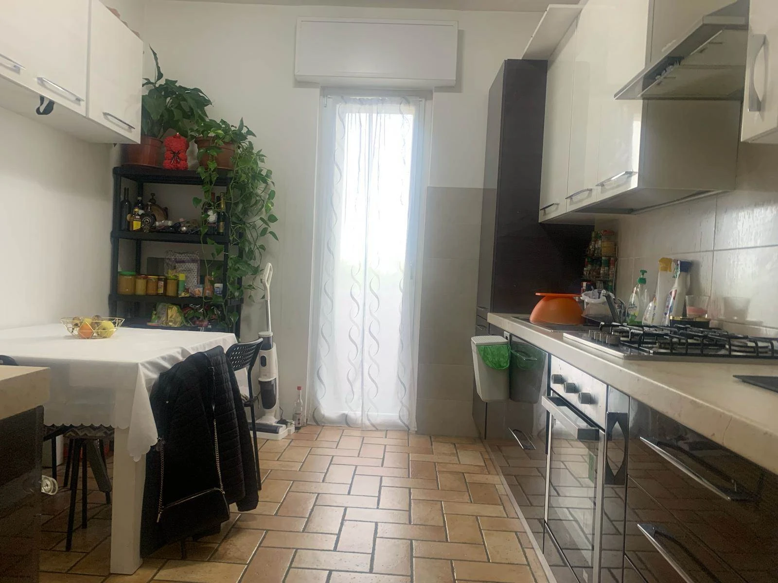 Ampio Trilocale Autonomo con Terrazzino e Box auto