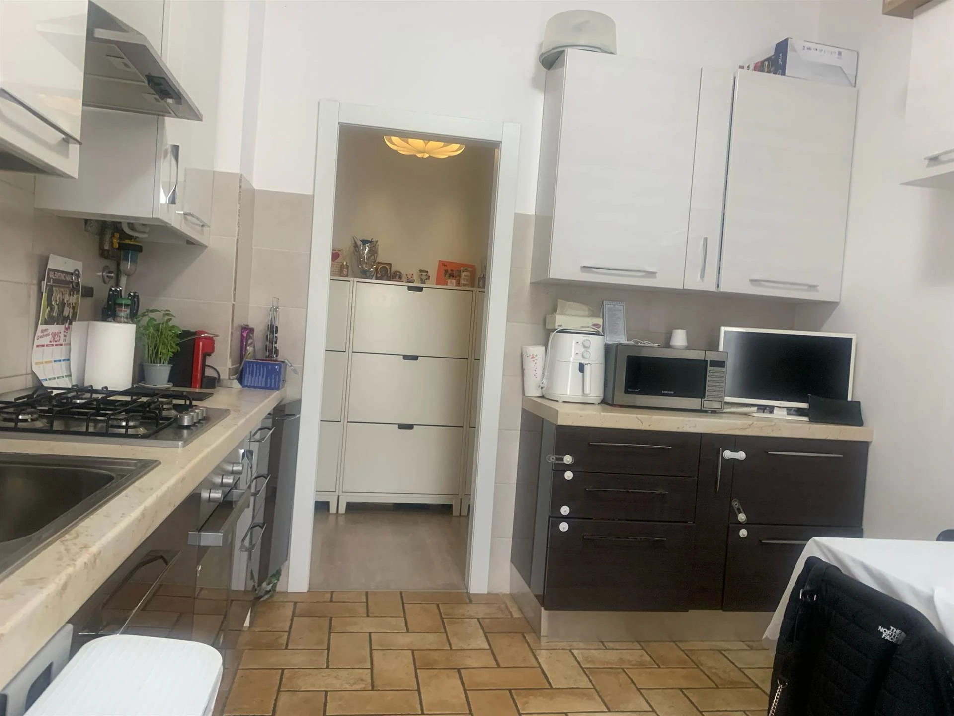 Ampio Trilocale Autonomo con Terrazzino e Box auto