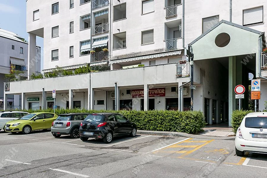 Negozio in Vendita a Cassano d'Adda Negozio in Vendita a Cassano d'Adda