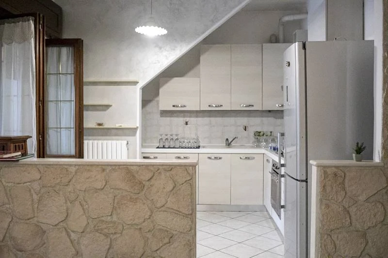 Villa In Corte Privata Completamente Ristrutturata con Porzione di Rustico e Area Cortilizia Villa In Corte Privata Completamente Ristrutturata con Porzione di Rustico e Area Cortilizia