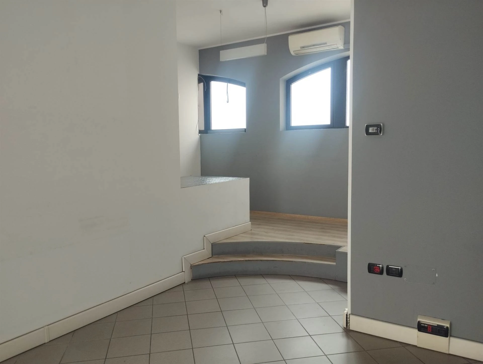 Ufficio/Negozio/locale commerciale nel Centro del paese Ufficio/Negozio/locale commerciale nel Centro del paese