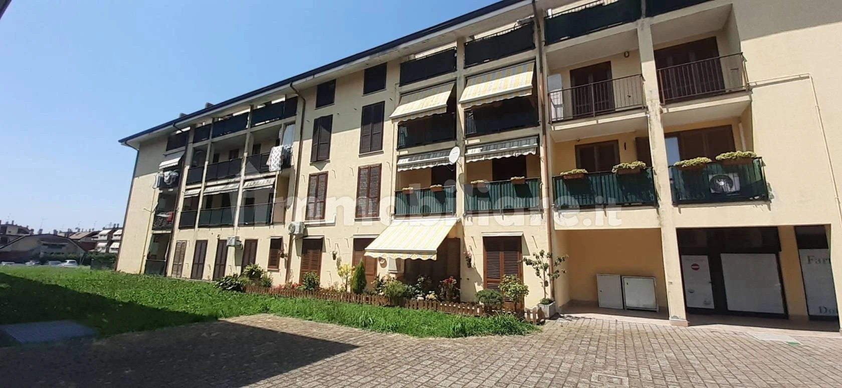 Appartamento in Vendita a Grezzago Appartamento in Vendita a Grezzago