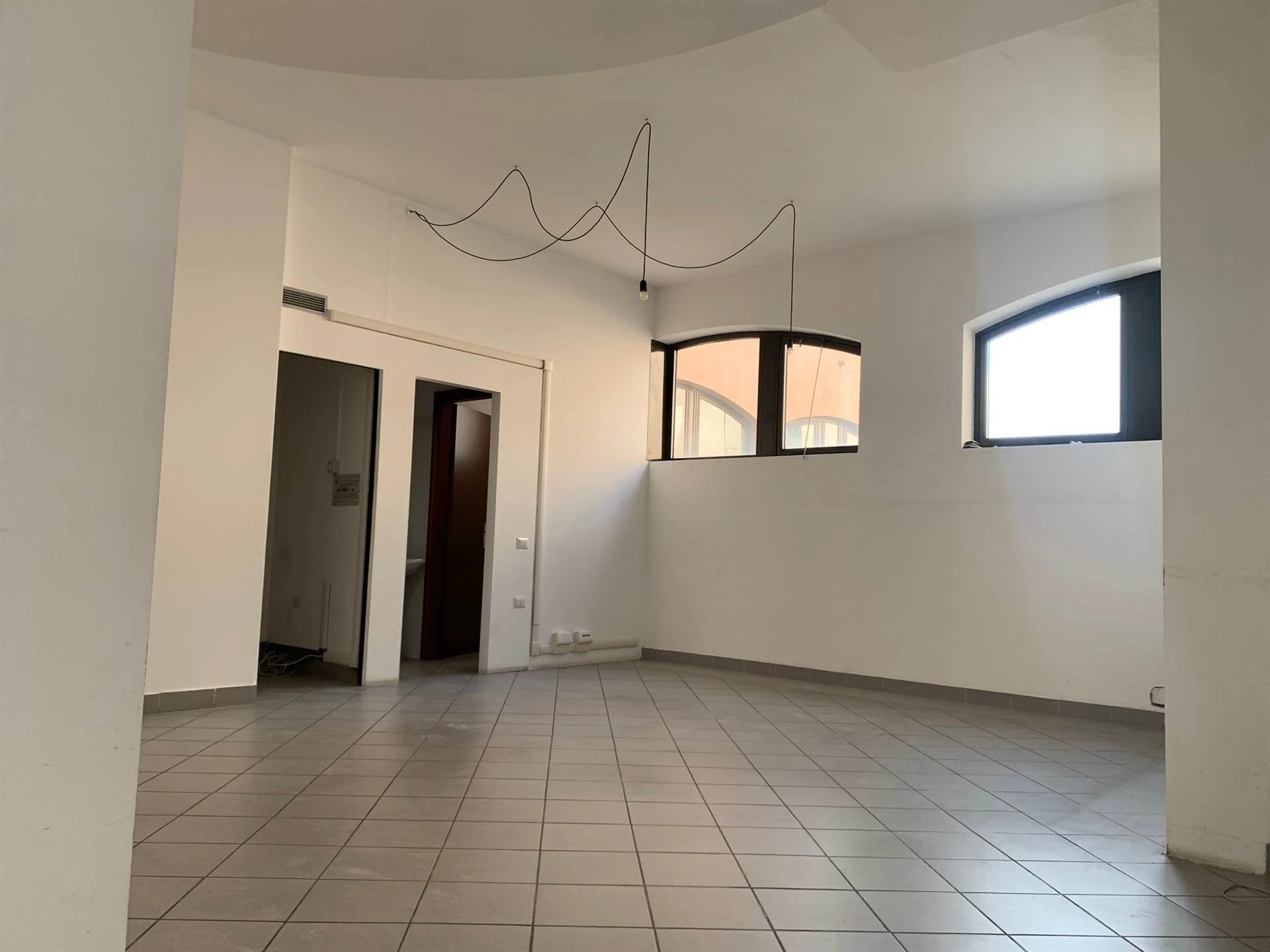 Negozio/Ufficio nel Centro del paese Negozio/Ufficio nel Centro del paese