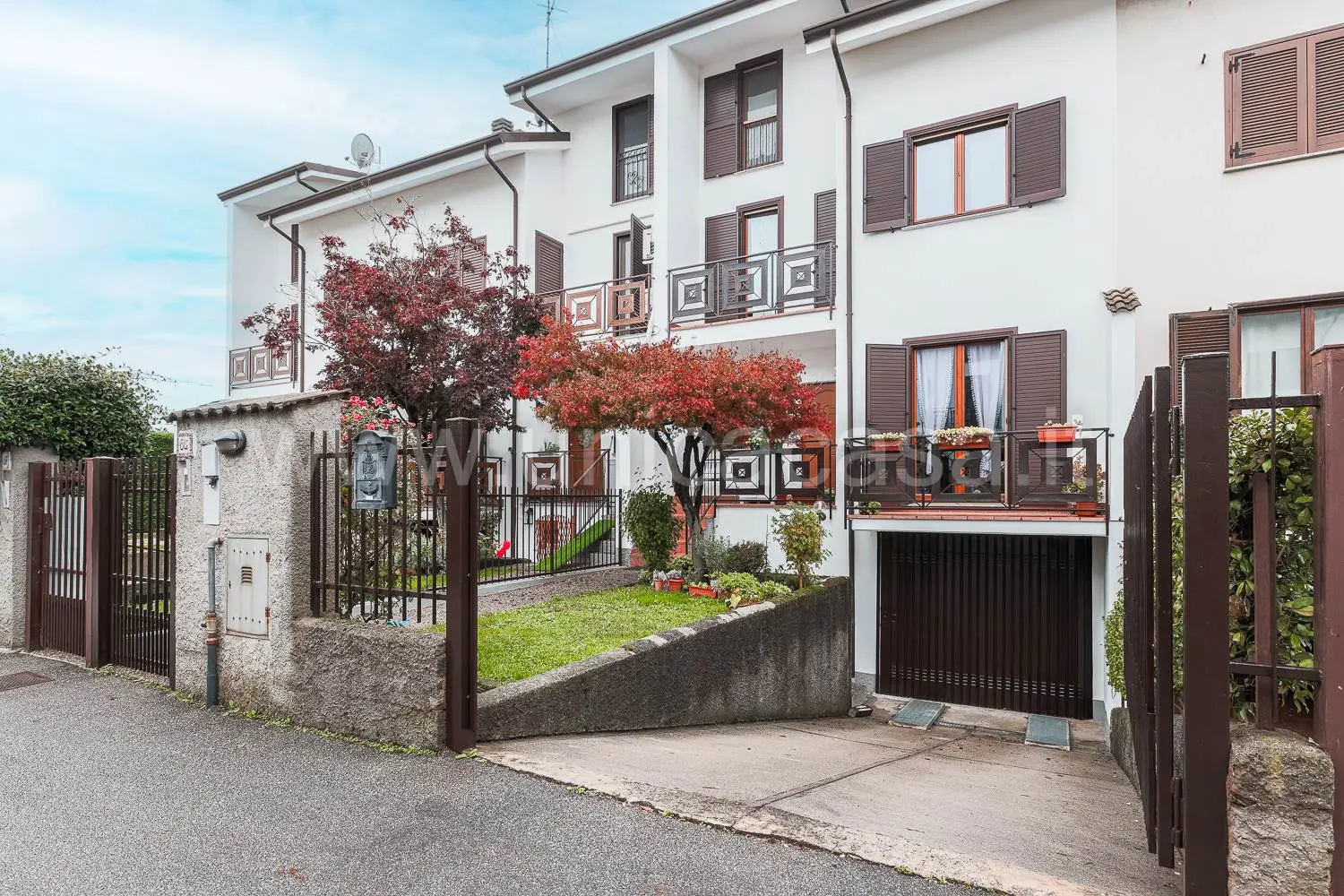 Immobile Spaziosa porzione di villa a schiera con giardino privato e mansarda – Ottima posizione Immagine di copertina dell'immobile Spaziosa porzione di villa a schiera con giardino privato e mansarda – Ottima posizione