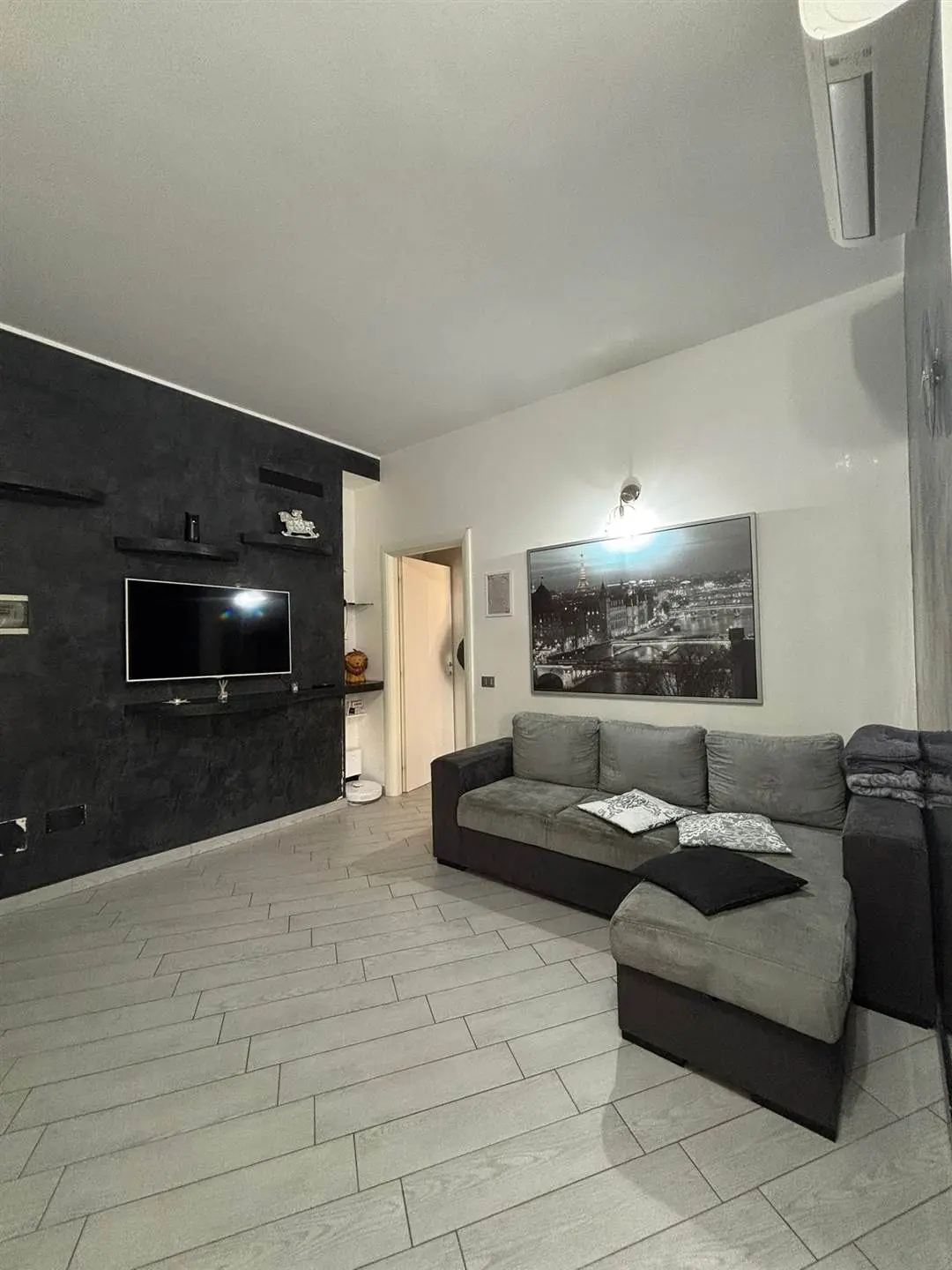 Immobile Madone – Trilocale arredato in affitto in zona centrale Immagine di copertina dell'immobile Madone – Trilocale arredato in affitto in zona centrale