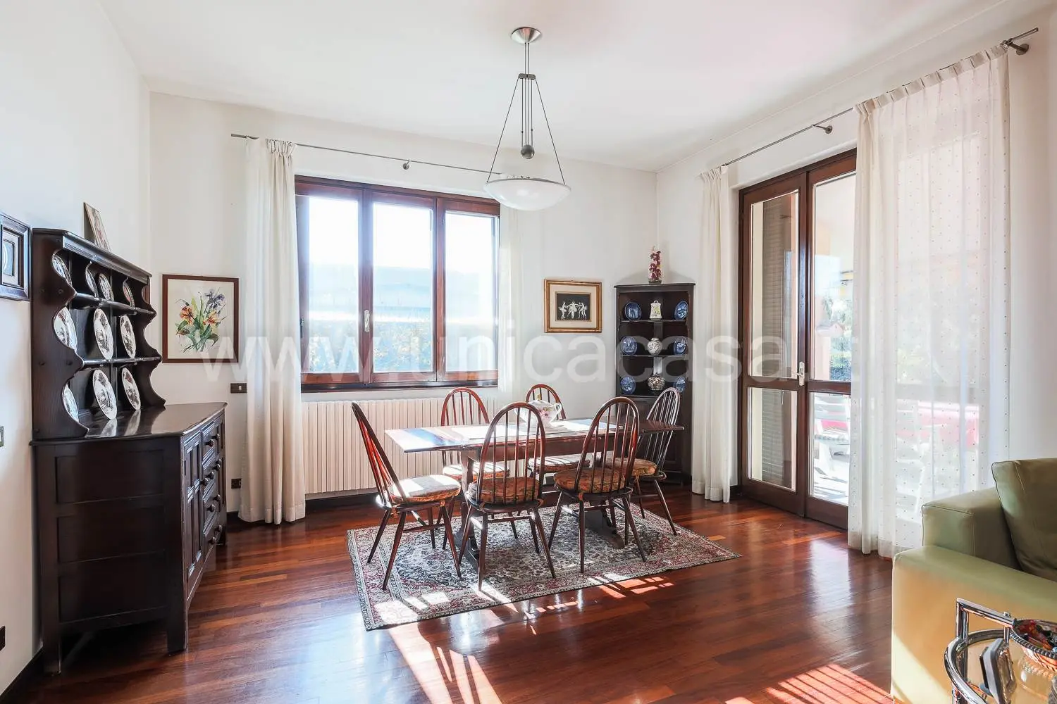 Prestigiosa Villa Singola con Ampio Giardino – Cassano d'Adda Prestigiosa Villa Singola con Ampio Giardino – Cassano d'Adda